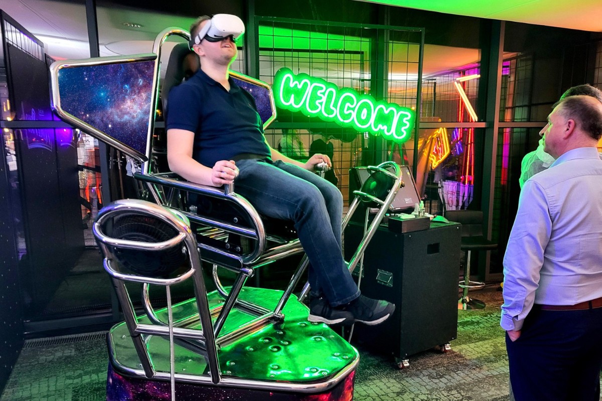 symulator roller coaster wynajem atrakcje dynamiczne na imprezy dla firm