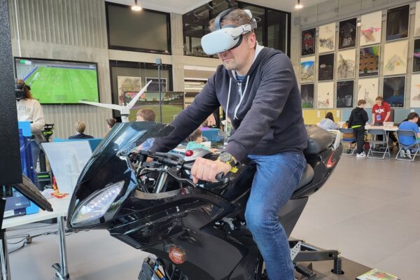 symulator jazdy motocyklem 