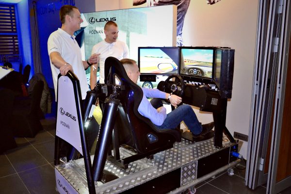 symulator jazdy Stadion Inea Lech Poznań Lexus ISF na torze Poznań